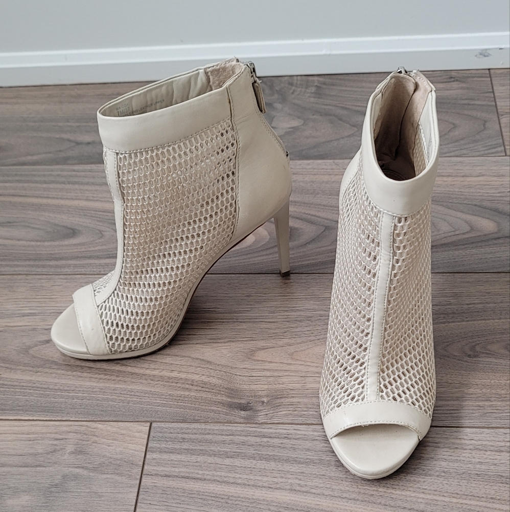 BCBG Cream Cage Heels - Size 7